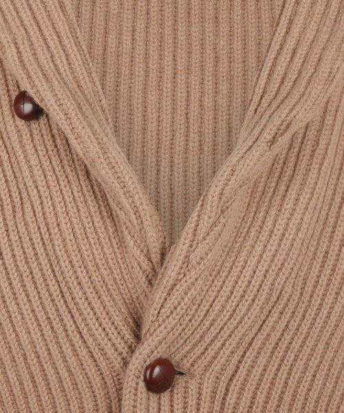William Lockie Cardigan mit Knopfleiste und Schalkragen | Kamel