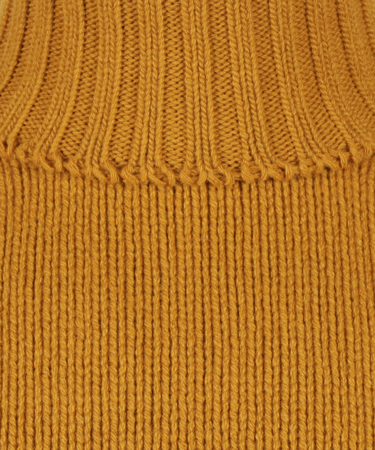 Geelong Cashmere Turtleneck | Yellow
