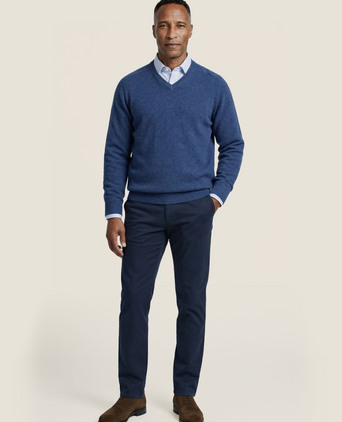 Klassischer Lammwollpullover mit V-Ausschnitt | Blau