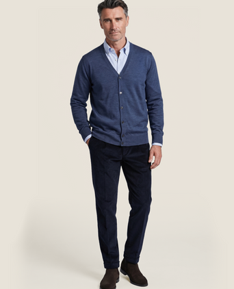 Cardigan mit Knöpfen, feine Merinowolle | Hellindigo