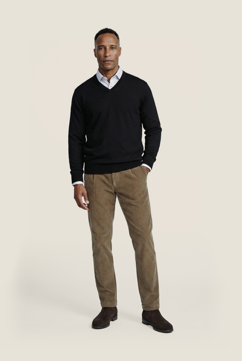 Merinowollpullover mit V-Ausschnitt | Schwarz